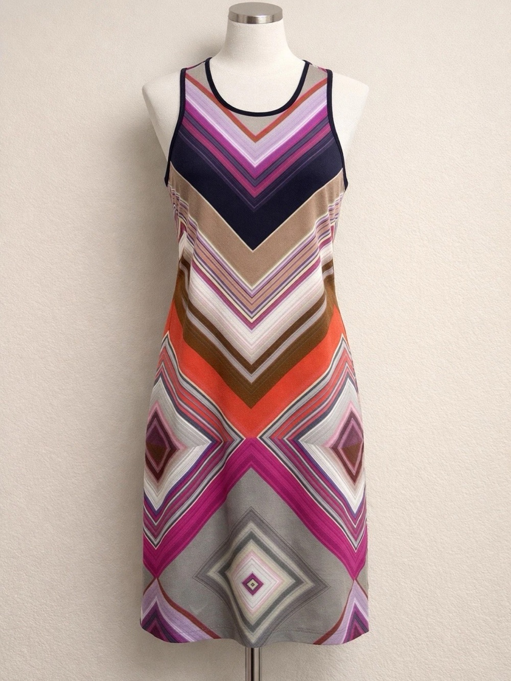 Trina Turk Chevron Print Sleeveless Shift Dress – Size 4 – Multicolor Geometric